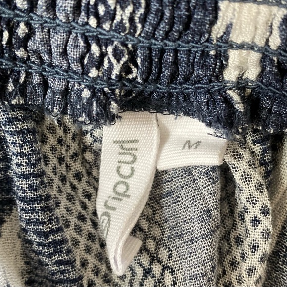 Ripcurl Aztec/Tribal Print Navy Blue Smocked Off Shoulder Romper - Picture 6 of 9